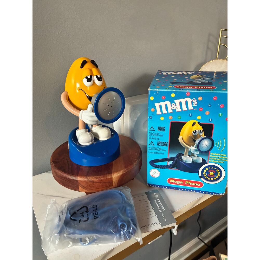 M&M’s Yellow Character Telephone Mega Phone w/ Box Works Novelty Candy Display